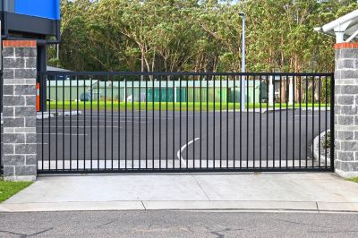 Metal Gate Installation